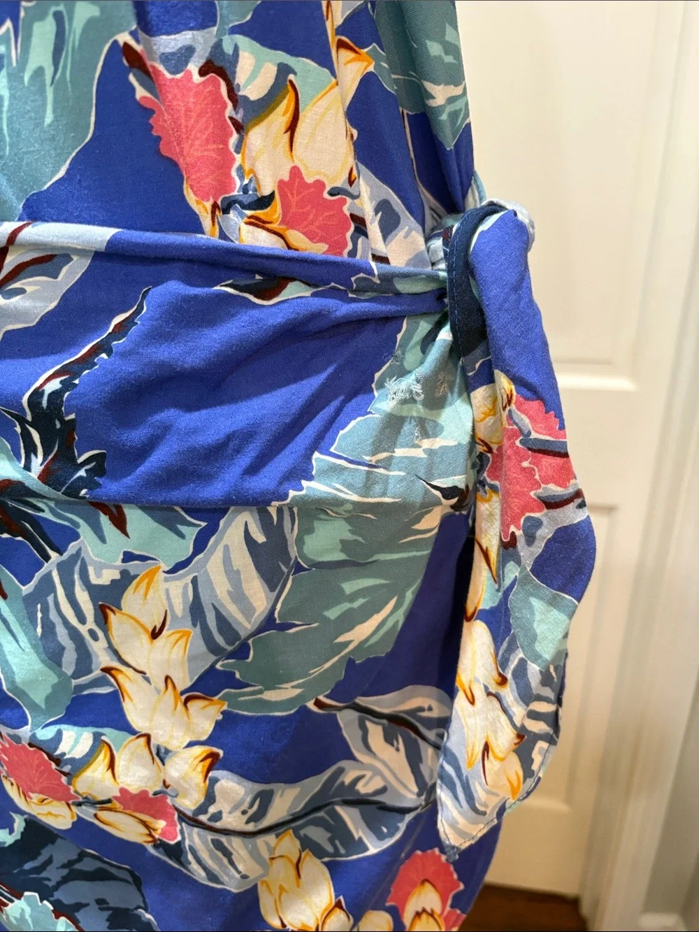 Hilo Hattie sz L made in Hawaii  blue floral short sleeve dress with wrap skirt